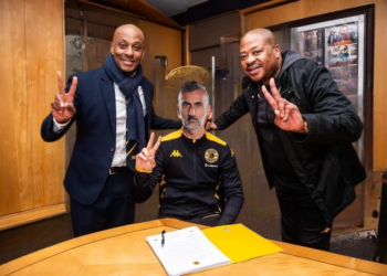 Jose riveiro signs with kaizer chiefs..